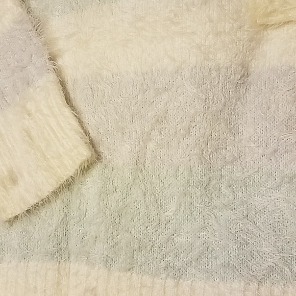 Fuzzy Pastel Eyelash Sweater! - Picture 4 of 4